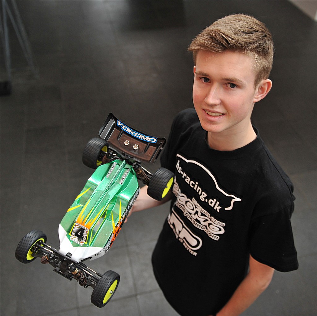 Motorsport med MRC-biler er nyeste tilbud fra MNJ.
(Foto: Åge Keseler Kirketerp)
